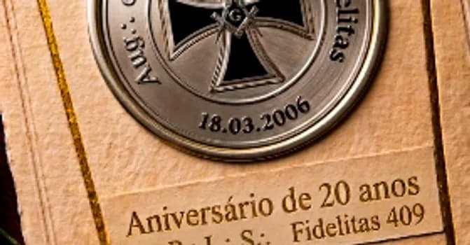 Imagem do 20 anos de Fidelitas