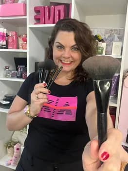 Imagem do Aula de Auto Maquiagem