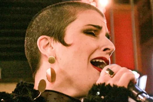 Imagem do Raiz Club Apresenta Debora Sanna  A LOVE AFFAIR