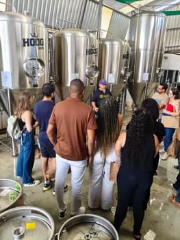 Imagem do 5º TOUR NA FÁBRICA: DO GRÃO AO COPO Onde a Magia da Charada Ganha Vida!