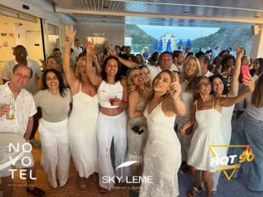 BAILE DO BRANCO DA HOT 90 NO ROOFTOP DO NOVOTEL LEME. em Rio de Janeiro
